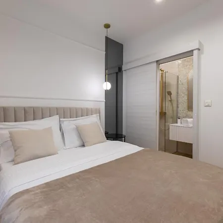 Palace Luxury Apartment